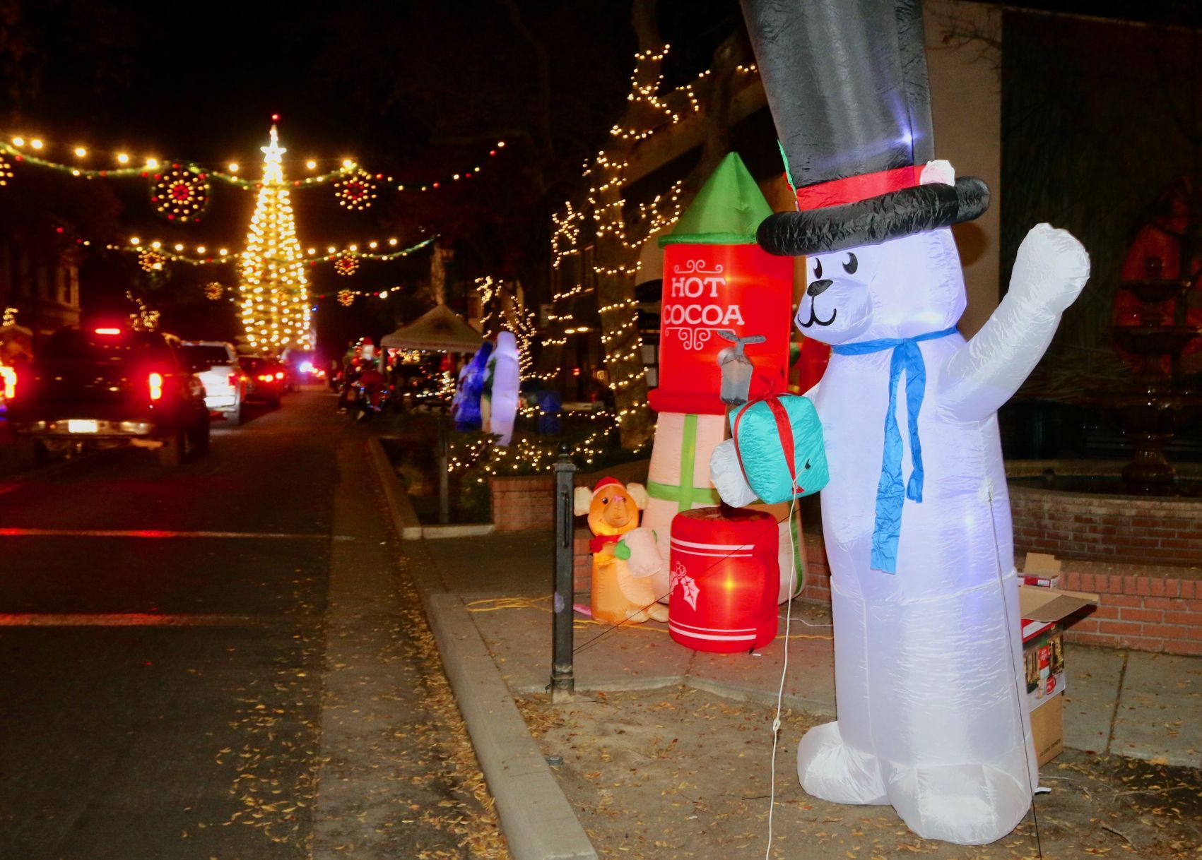 lemoore parade snowmen